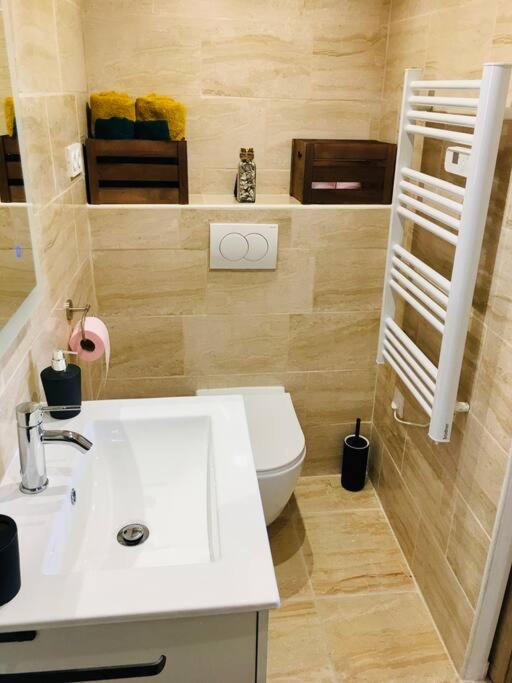 Bleu Lavande 1 - Appartement Cosy Ambiance Village Istres Bagian luar foto