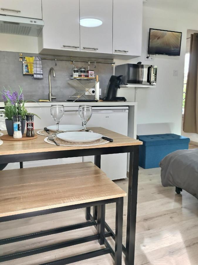 Bleu Lavande 1 - Appartement Cosy Ambiance Village Istres Bagian luar foto
