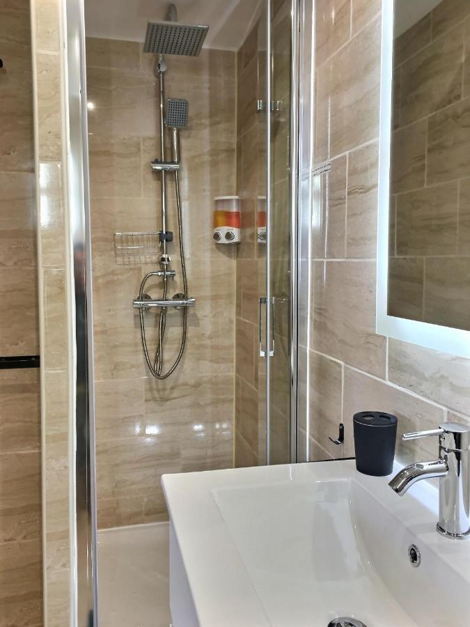 Bleu Lavande 1 - Appartement Cosy Ambiance Village Istres Bagian luar foto