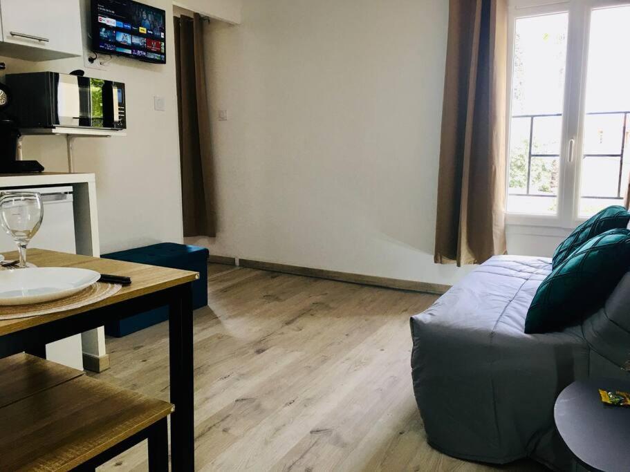 Bleu Lavande 1 - Appartement Cosy Ambiance Village Istres Bagian luar foto